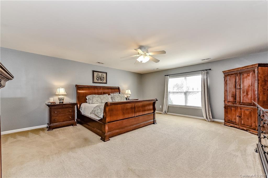 Sandy Pointe - Residential