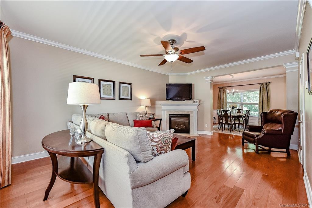 Sandy Pointe - Residential