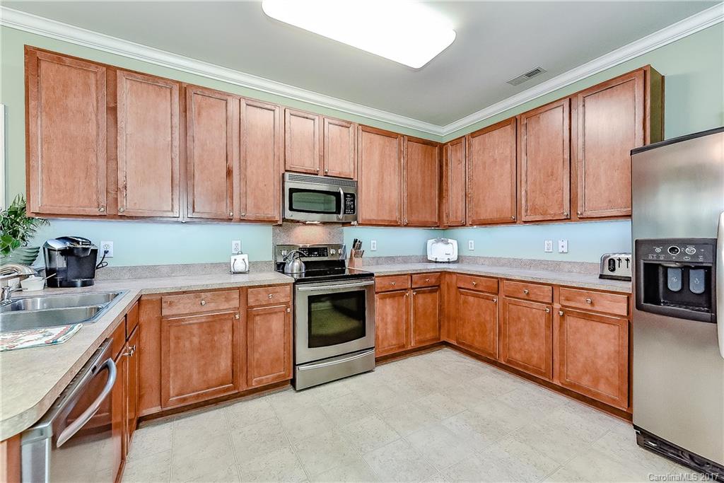 Sandy Pointe - Residential