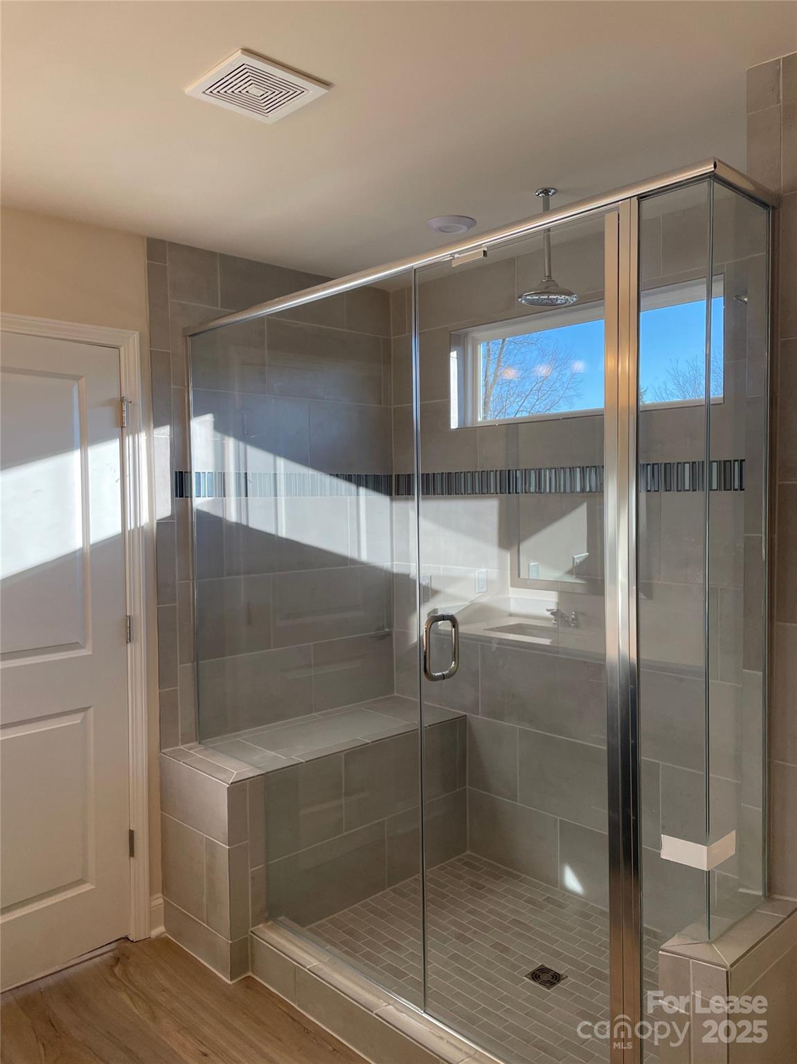 Bretagne - Residential Lease