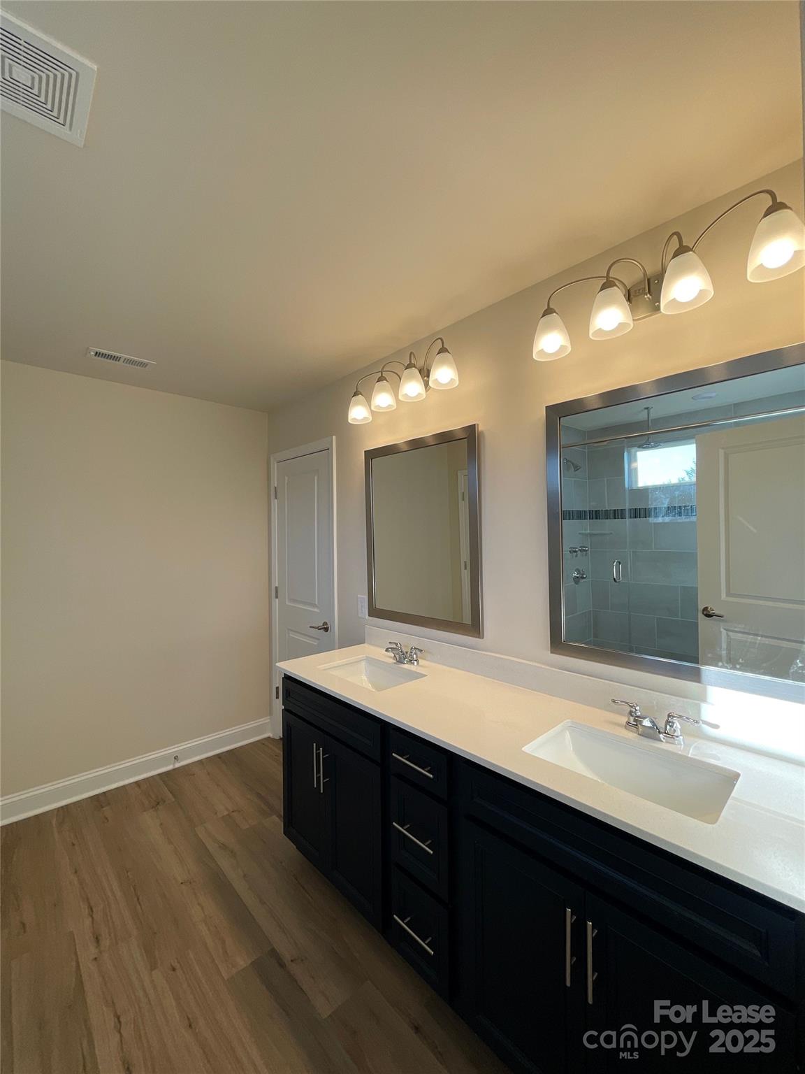 Bretagne - Residential Lease