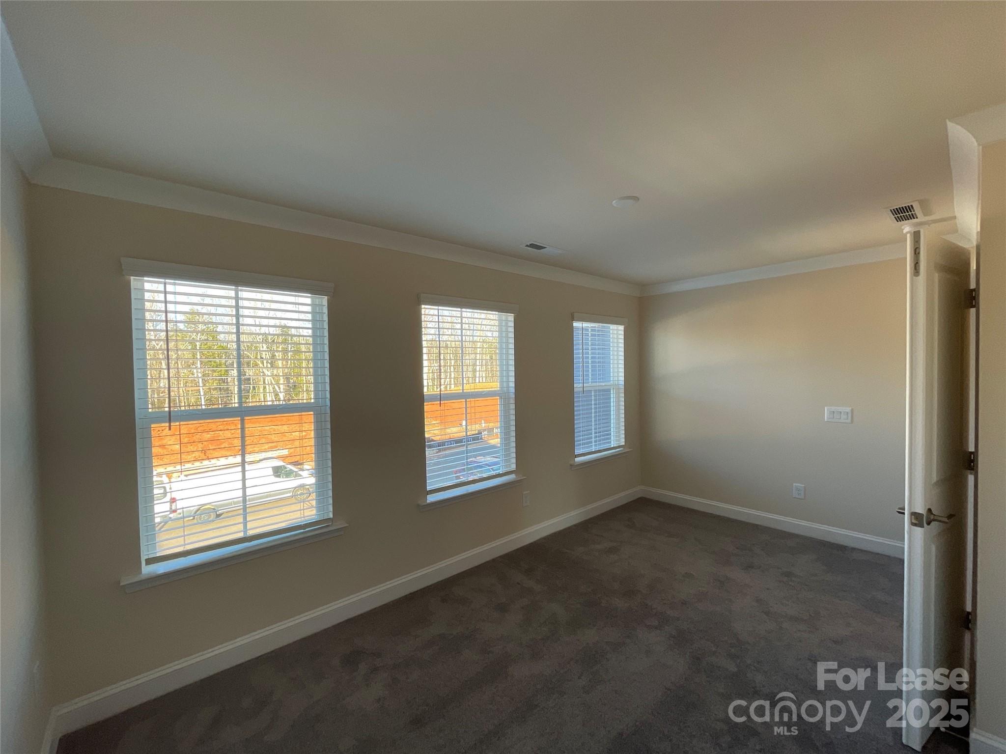 Bretagne - Residential Lease