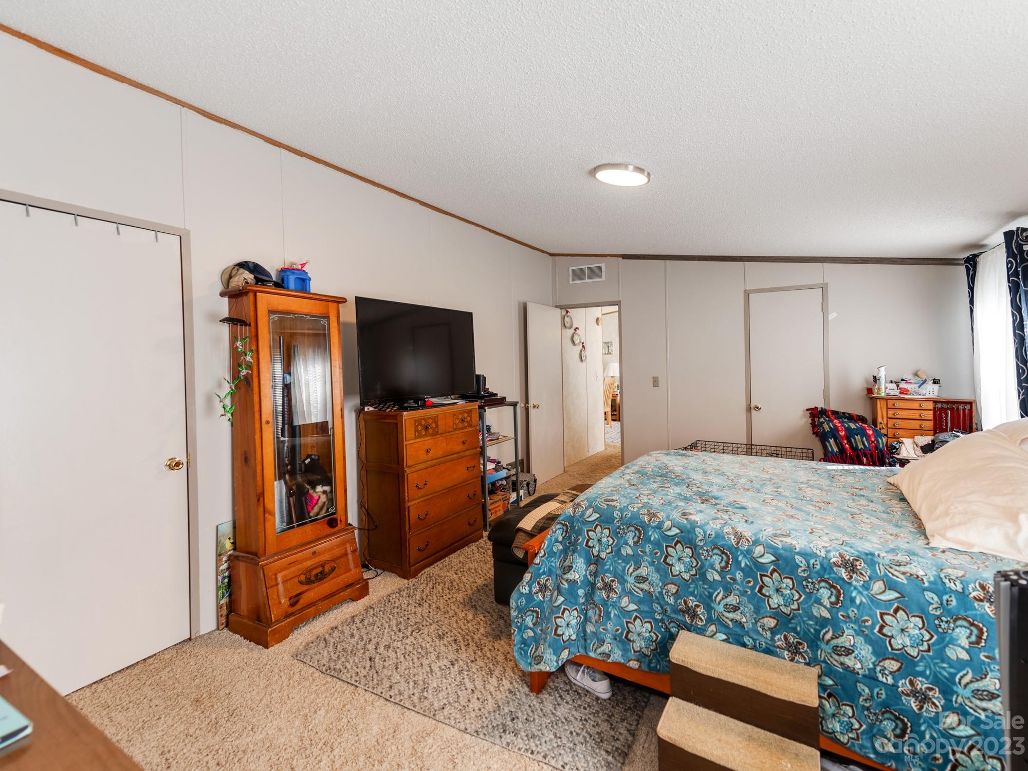 Mirror Lake - Residential