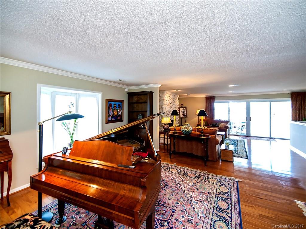 Tega Cay - Residential