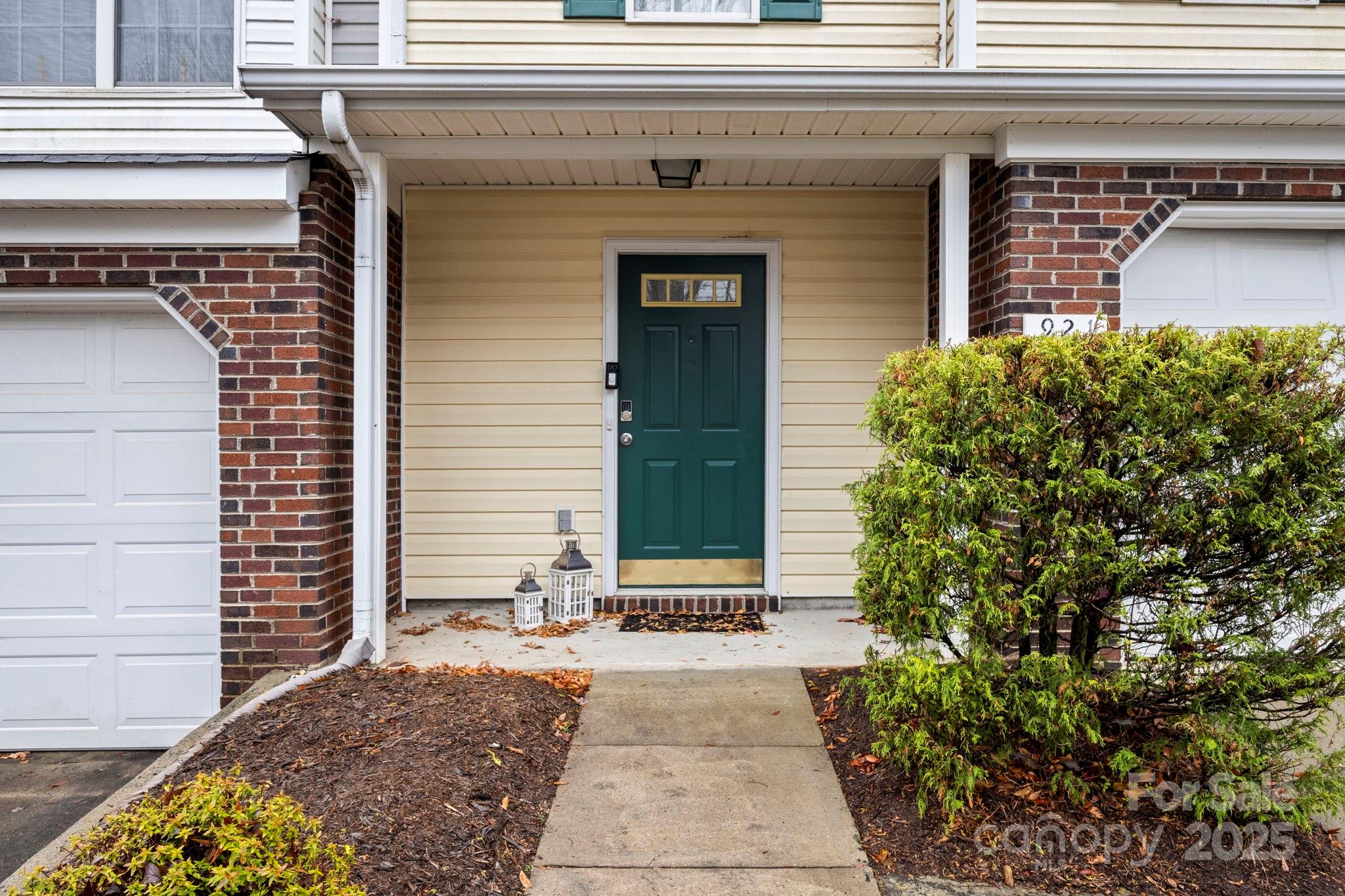 921 Pelican Bay Drive