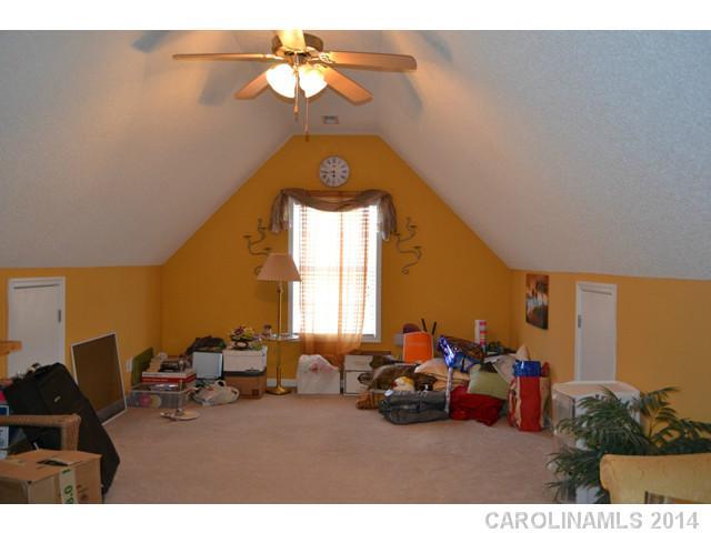 Eagle Glen - Residential