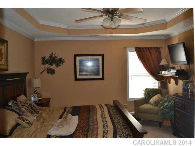 Eagle Glen - Residential