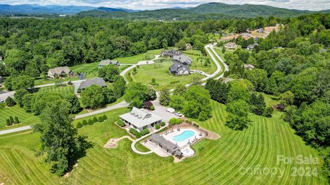 A home in Hendersonville