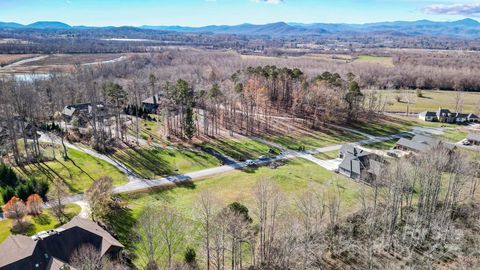 A home in Hendersonville