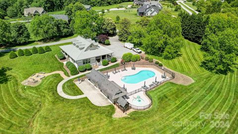 A home in Hendersonville