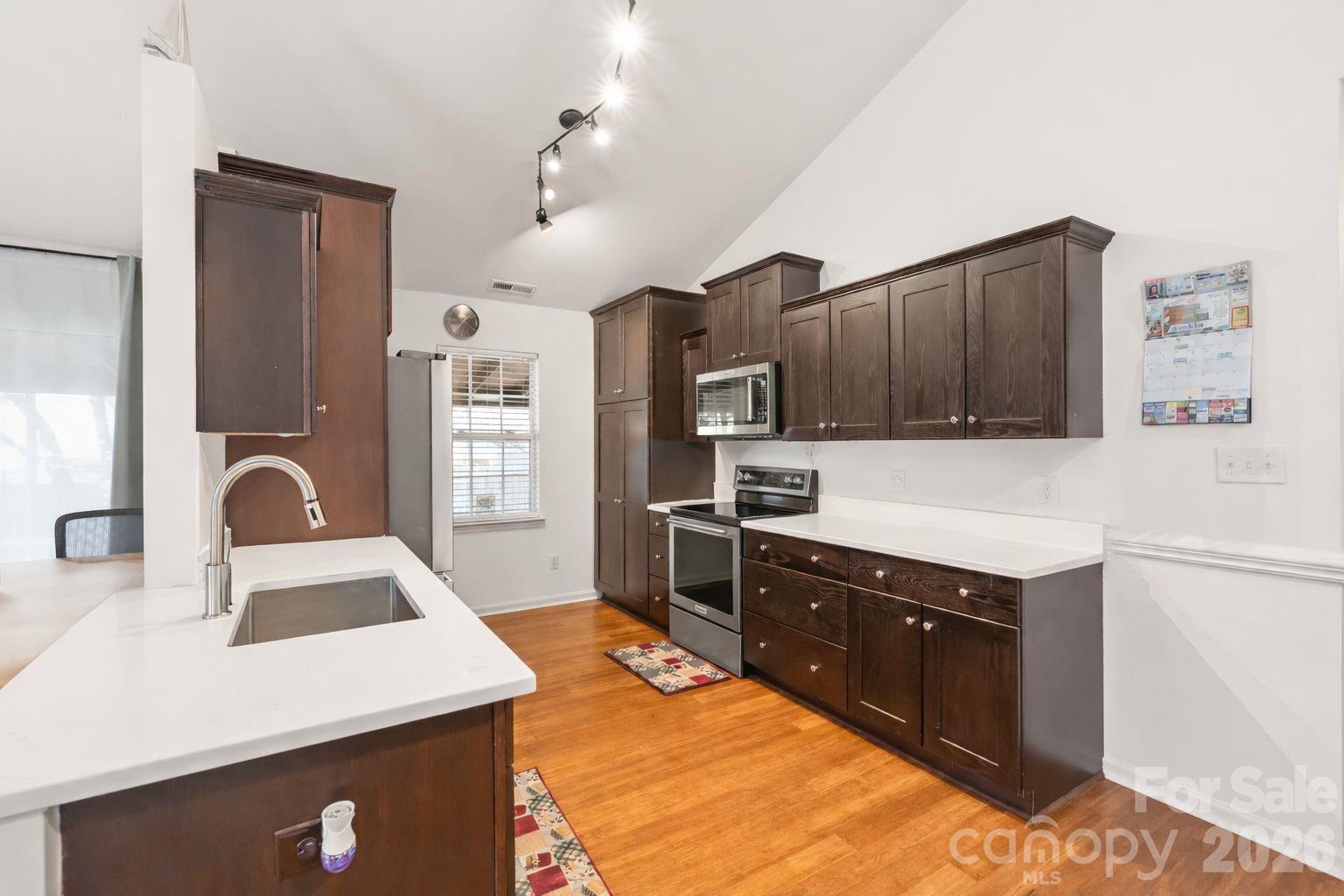 5804 Crosswinds Court