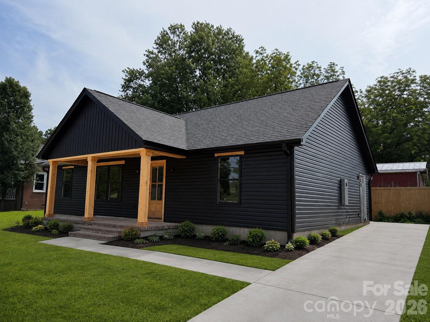 304 Garden Street E