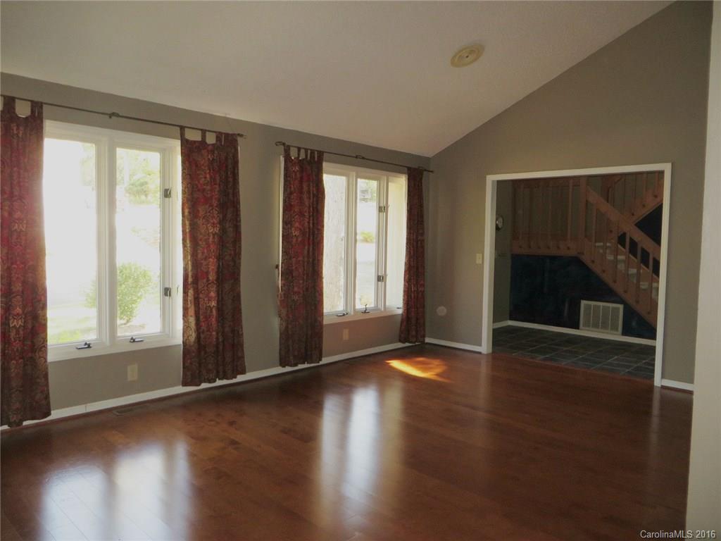 Tega Cay - Residential