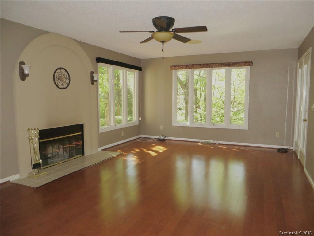 Tega Cay - Residential