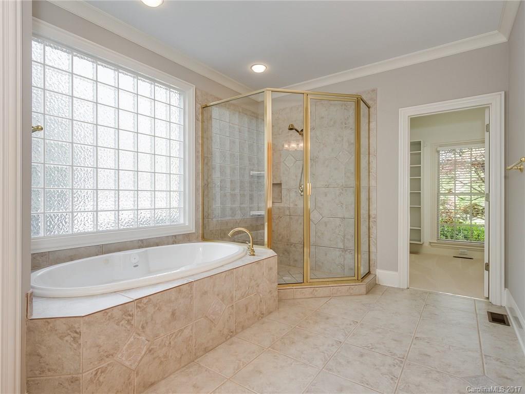 The Peninsula - Residential