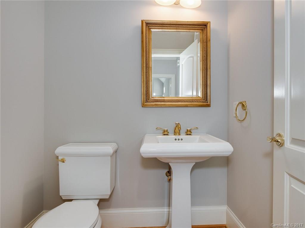 The Peninsula - Residential