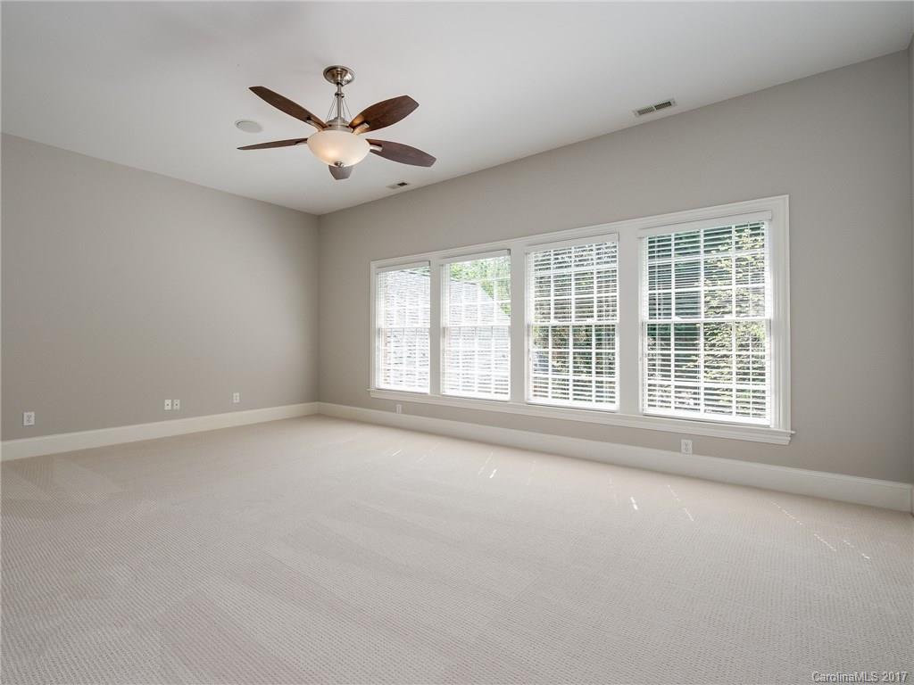 The Peninsula - Residential