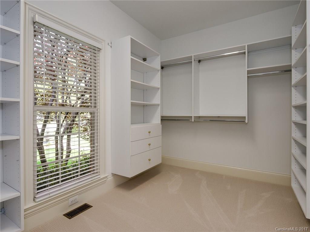 The Peninsula - Residential