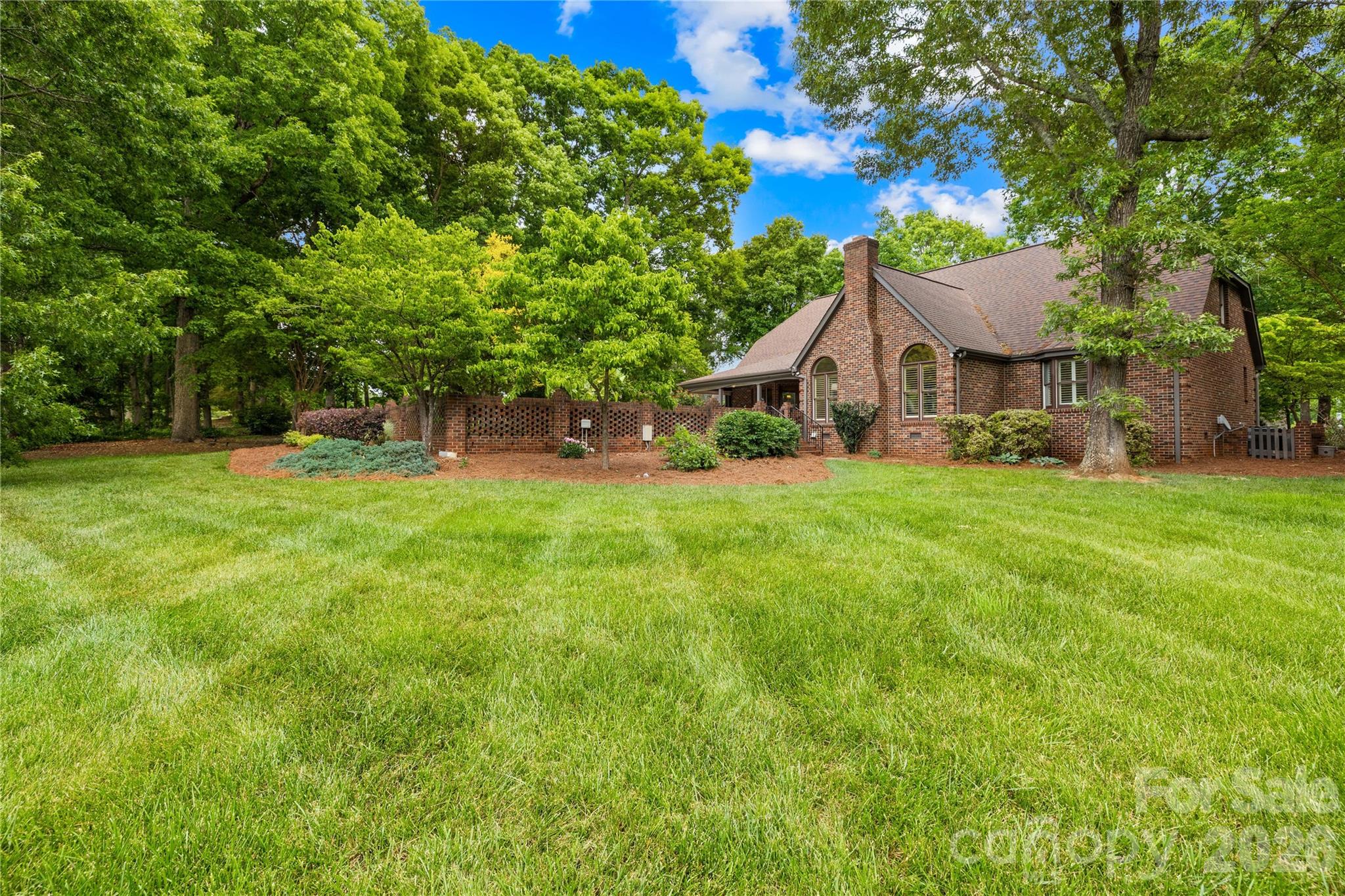 Glenn Oaks - Residential