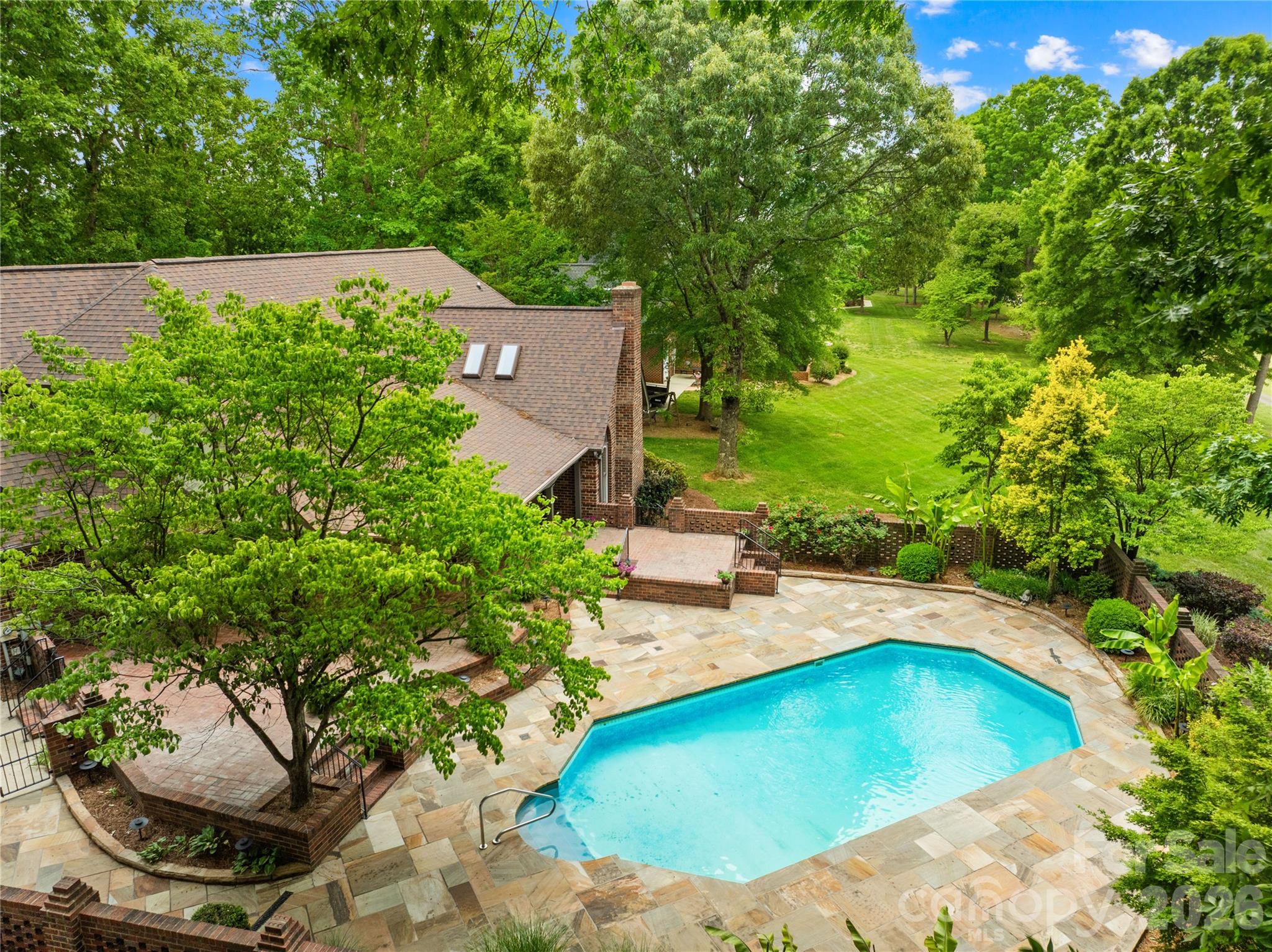 Glenn Oaks - Residential