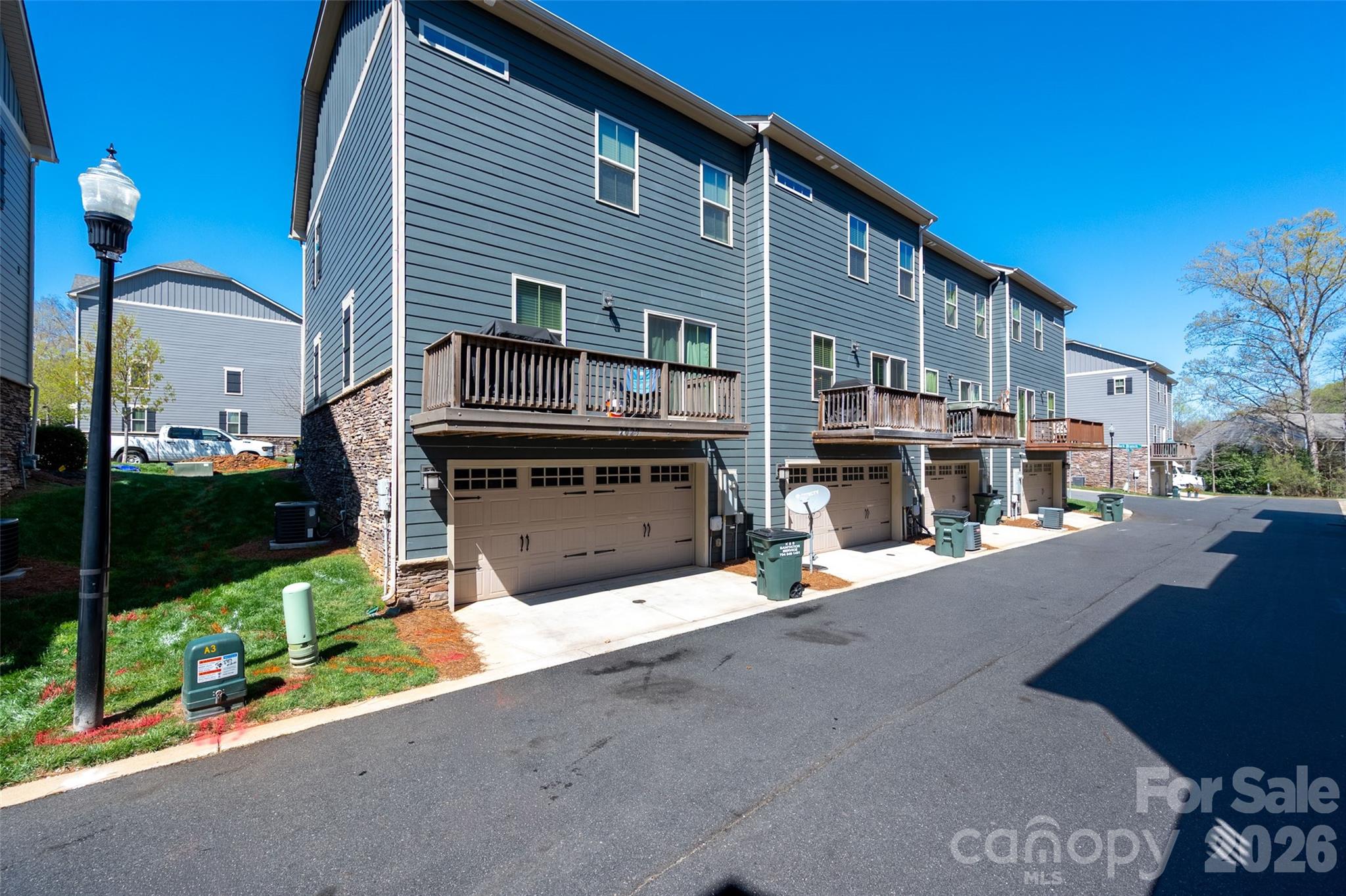 Townes of Oakhurst - Residential