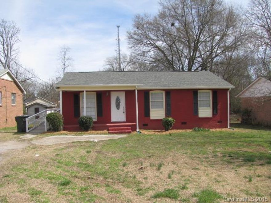 This cute brick ranch has been completely updated! Features include crown molding, refinished hardwood floors, and ceramic tile floors in the kitchen and baths. The kitchen with a tile backsplash, new counter tops and stainless steel appliances is open to the dining area with a beautiful tile inlay. French doors open to the rear deck, which overlooks the spacious back yard. This home has great storage throughout, including three hallway closets. Close to shopping and I-77!