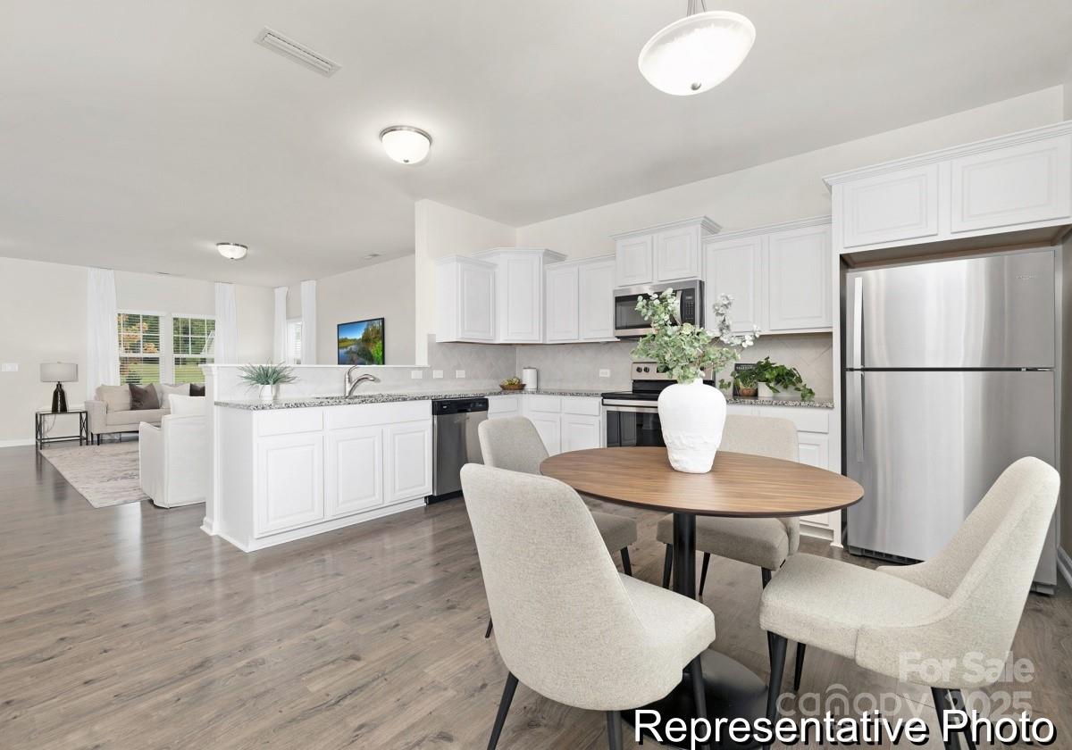 1755 Autumn Banks Way 77p