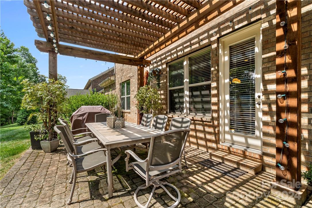 Barber Rock - Residential