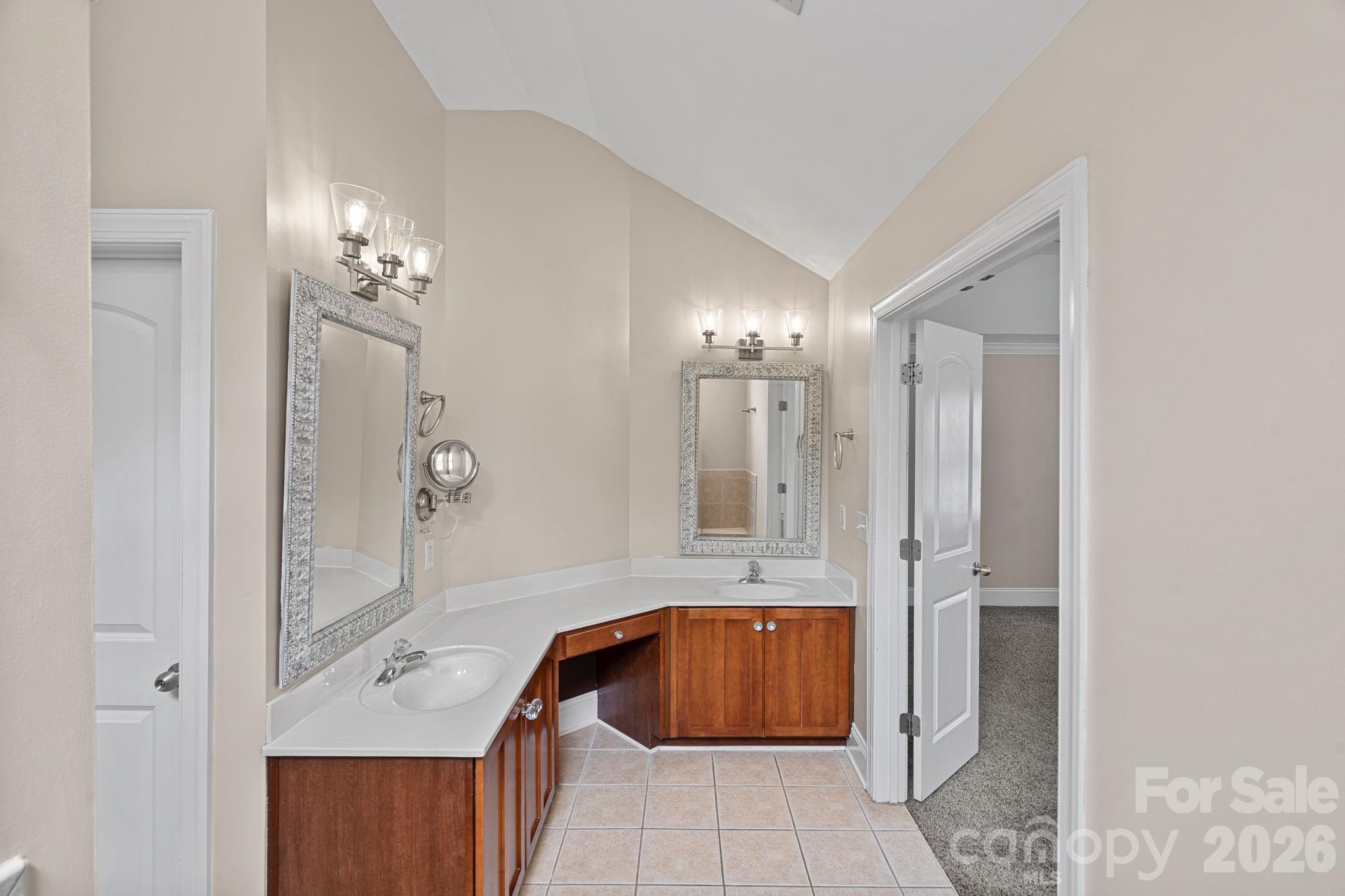 Huntwyck Place - Residential