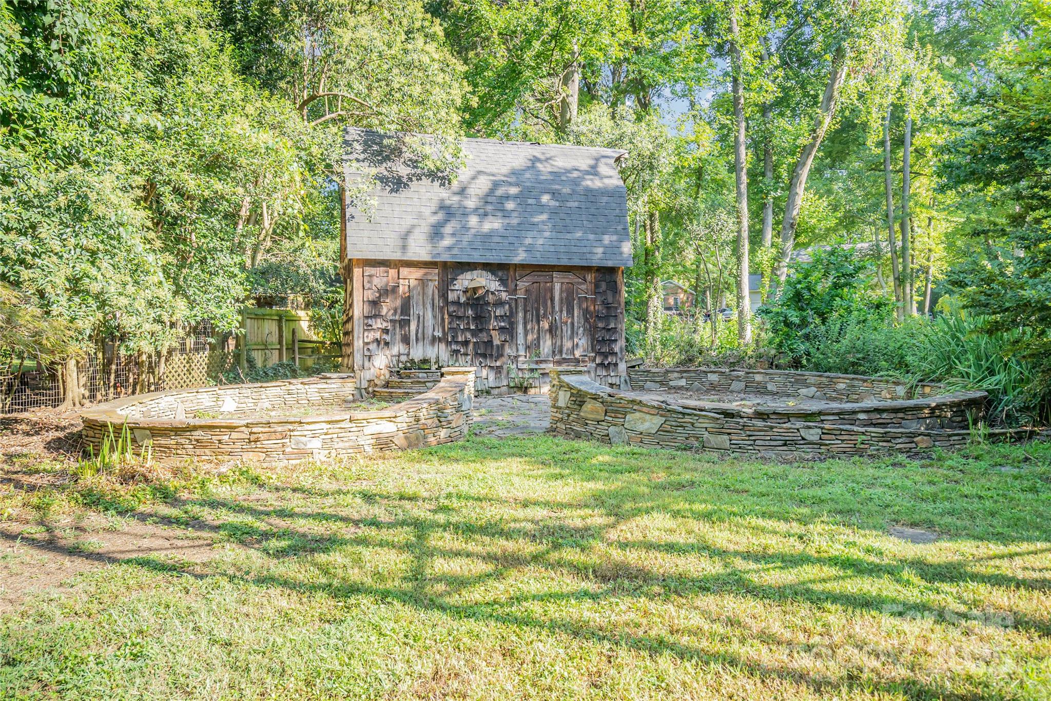 Sherwood Forest - Residential