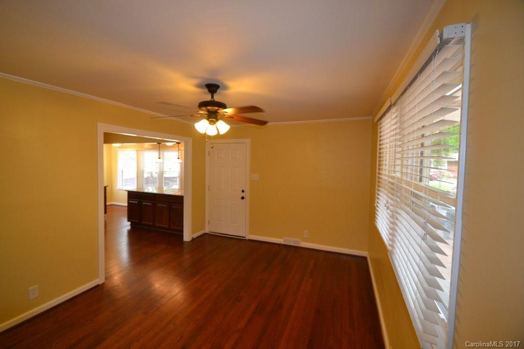 Royal Manor - Residential Lease