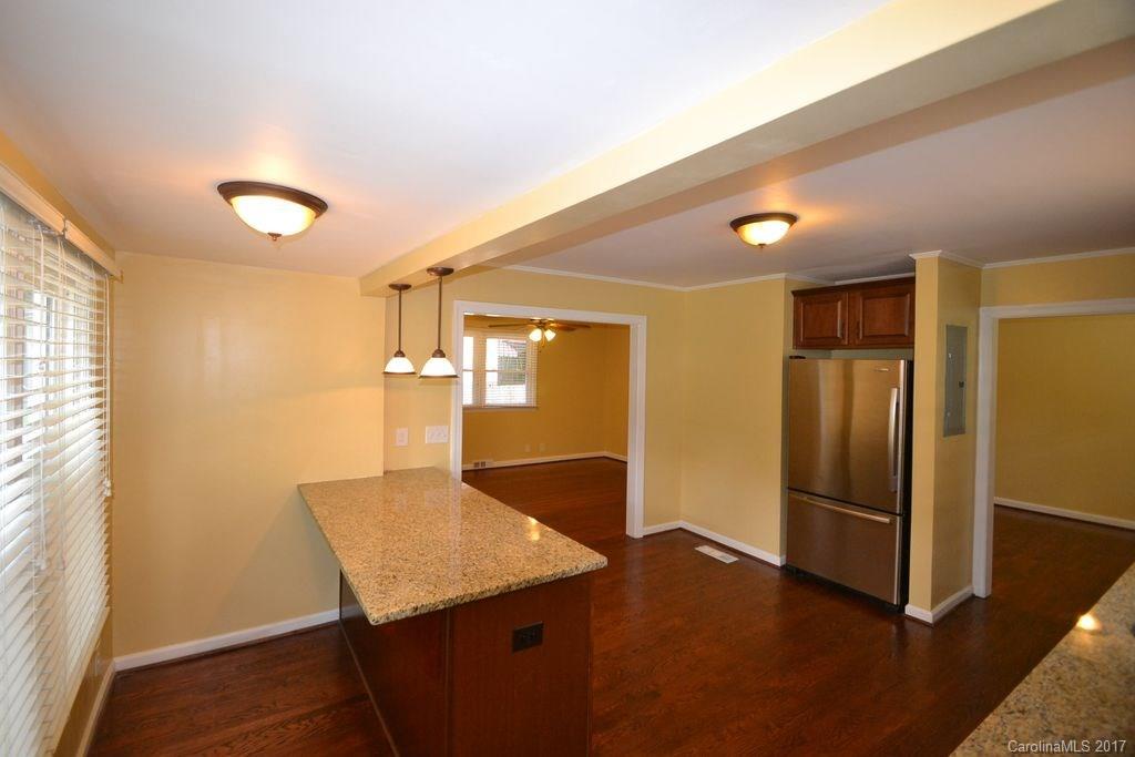 Royal Manor - Residential Lease