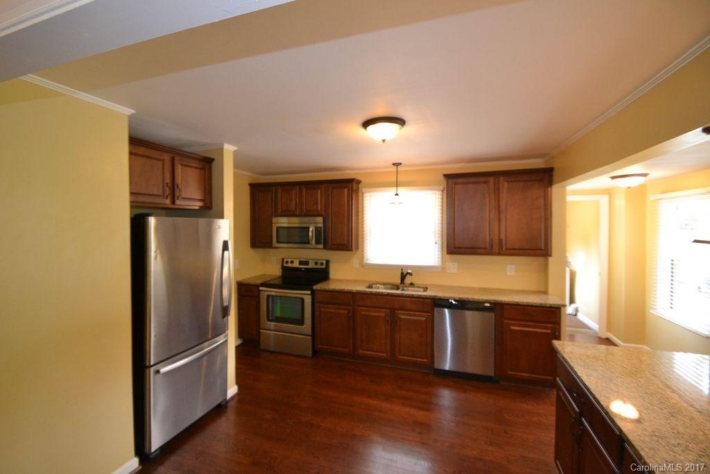 Royal Manor - Residential Lease