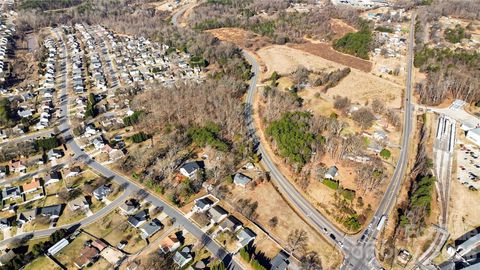 Photo of 00 Connector Road, Mooresville, NC 28115 (MLS # 4349094)