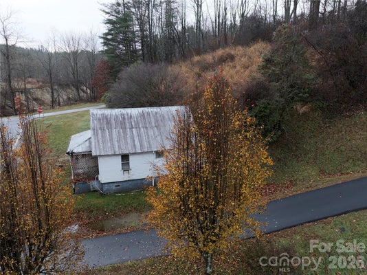 532 PITMAN RD, BAKERSVILLE, NC 28705 - Image eb3faef77c8e58c4f93b5d7c718840ae/3145110269