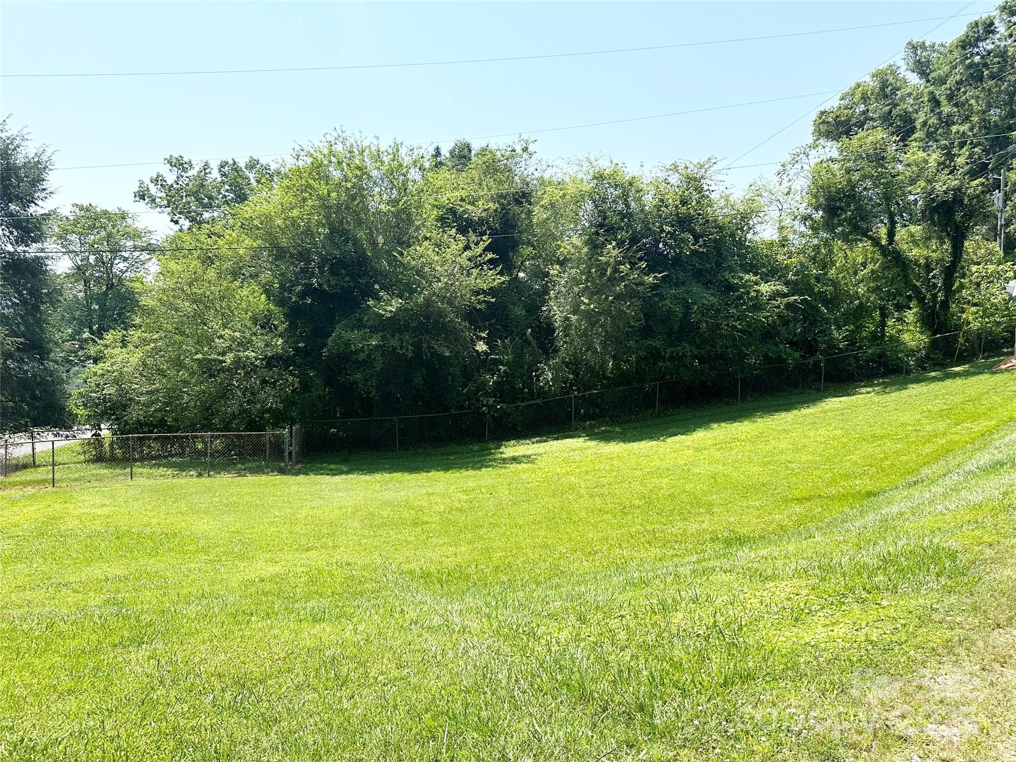 Lenoir, North Carolina 28645, United States, 3 Bedrooms Bedrooms, ,1 BathroomBathrooms,Residential,Active,145635