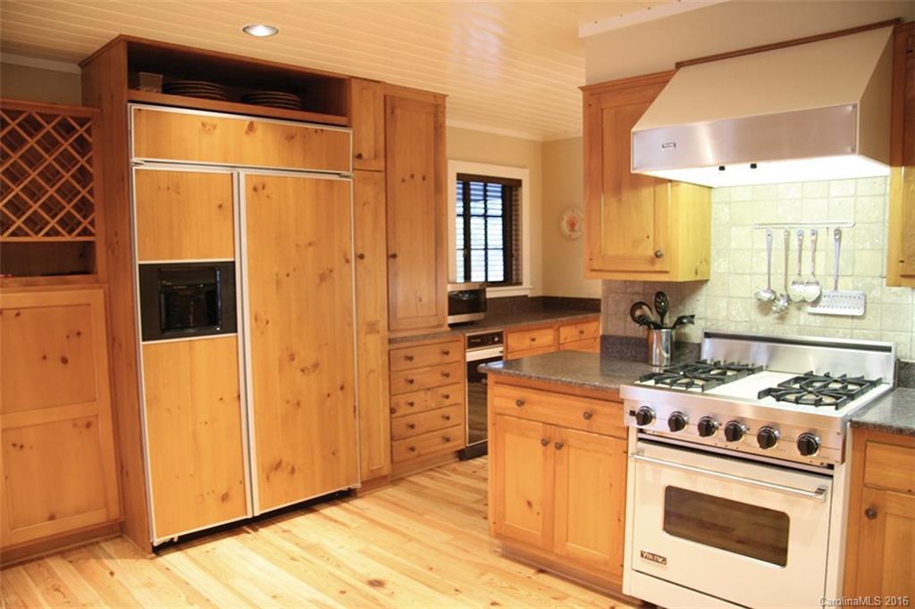 Lake Toxaway Estates - Residential