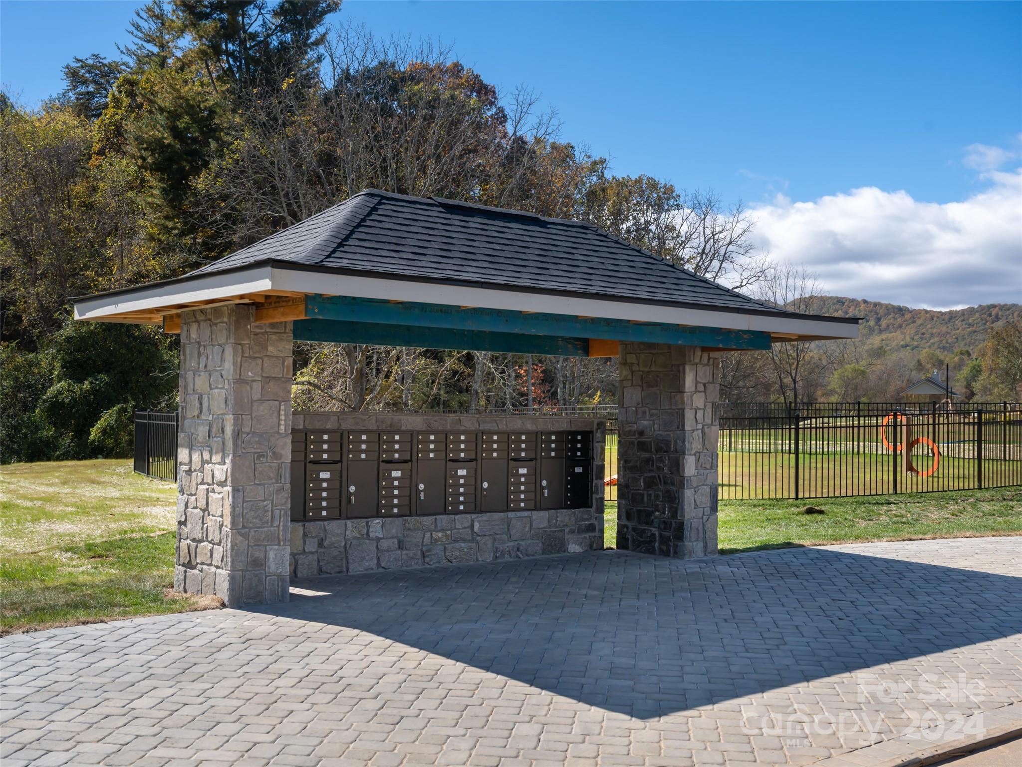 Mills River Crossing - Residential