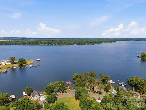 Photo of 562 Lake Head Road, Norwood, NC 28128 (MLS # 4383011)