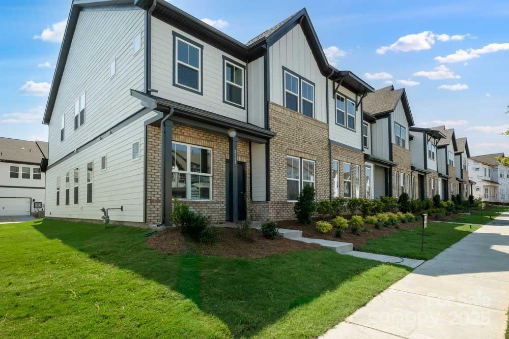 The Ridge at Sugar Creek - Residential