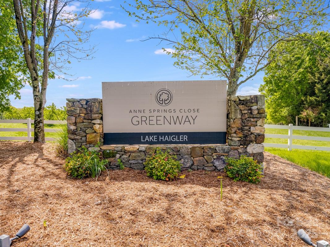 The Ridge at Sugar Creek - Residential