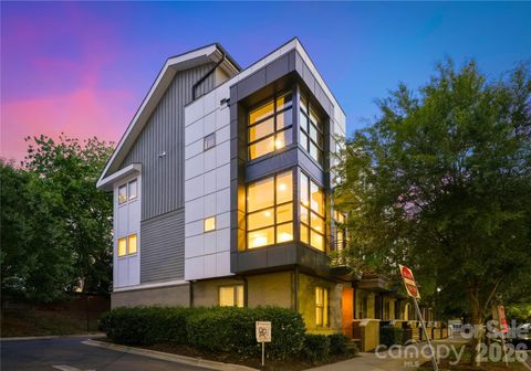 Photo of 211 Doggett Street, Charlotte, NC 28203 (MLS # 4375289)