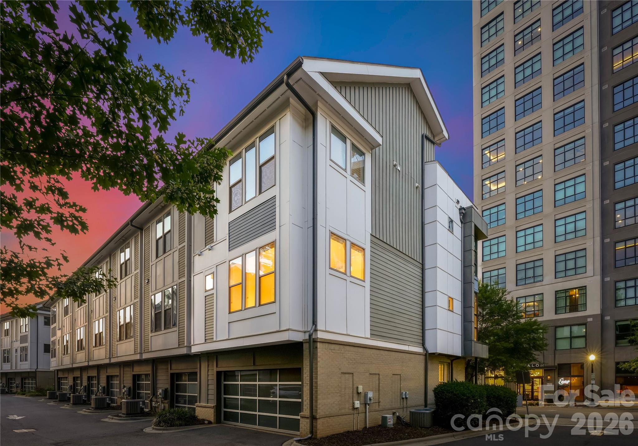 211 Doggett Street