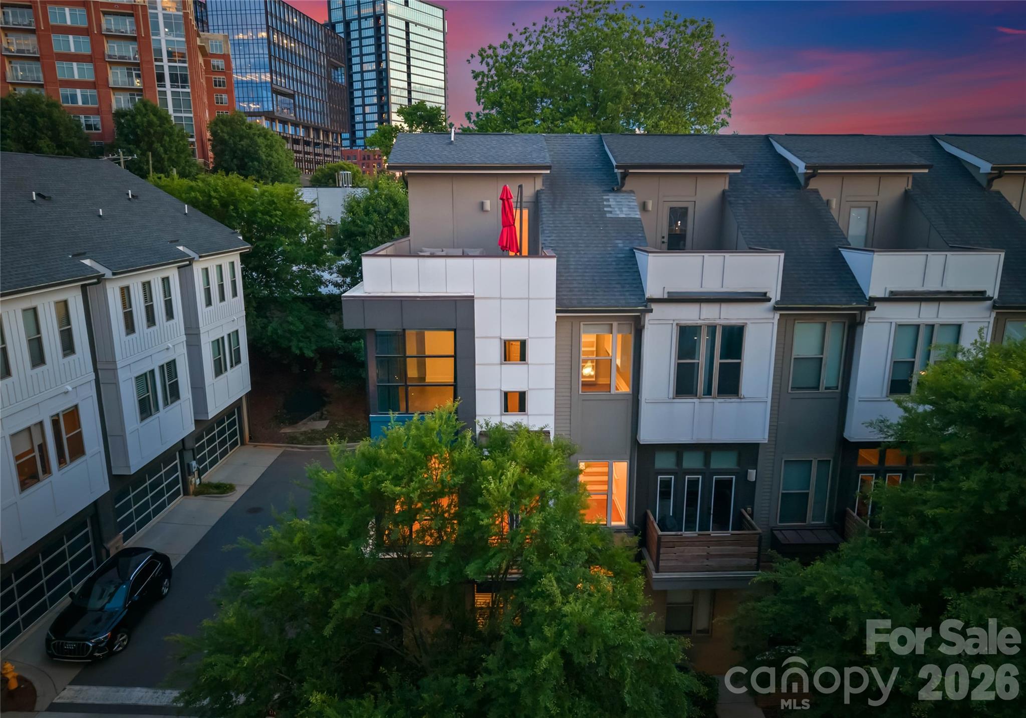 211 Doggett Street