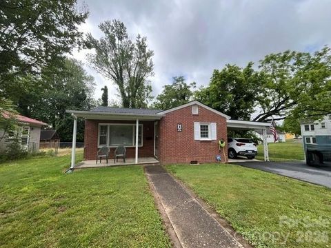 713 Pennton Avenue SW Lenoir NC 28645