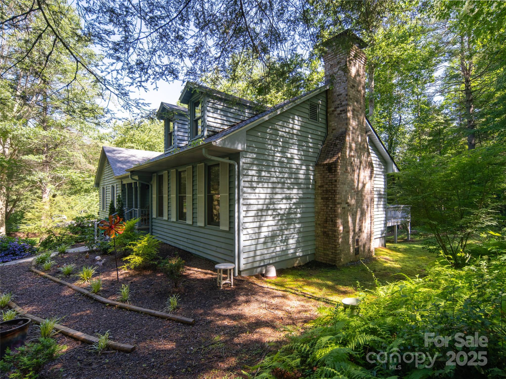 30 Falcon Wood Way