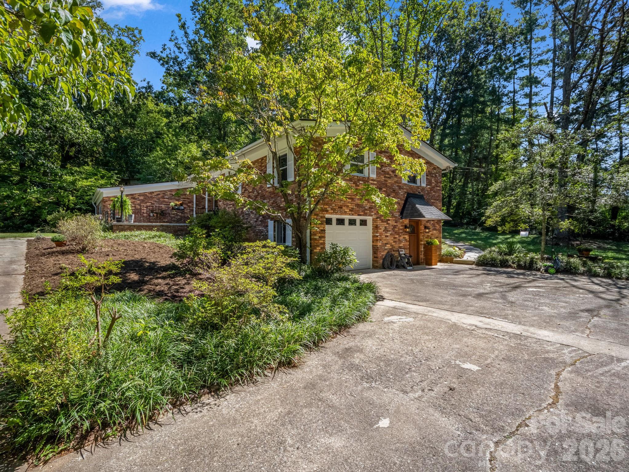21 Sleepy Hollow Drive