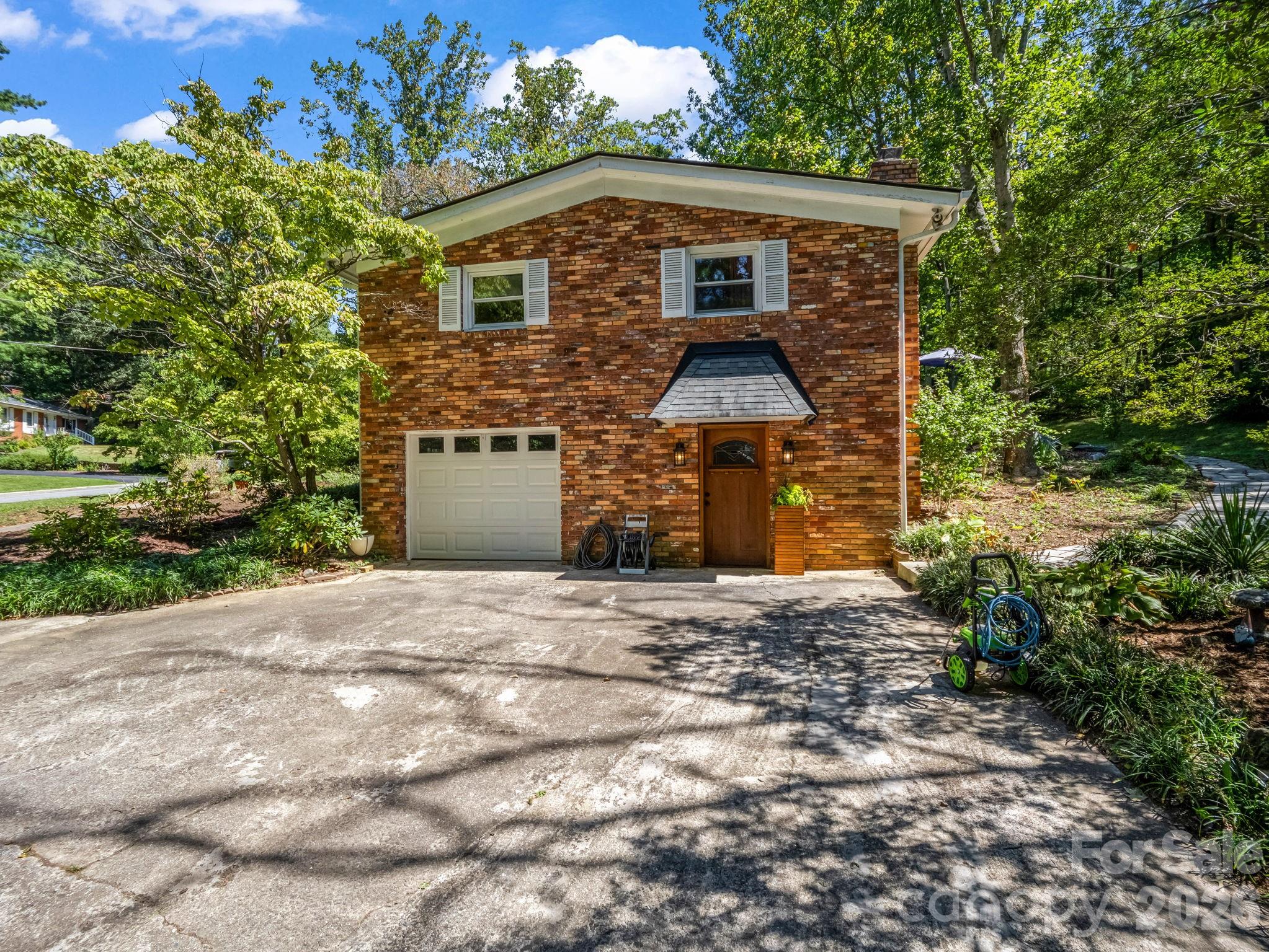 21 Sleepy Hollow Drive