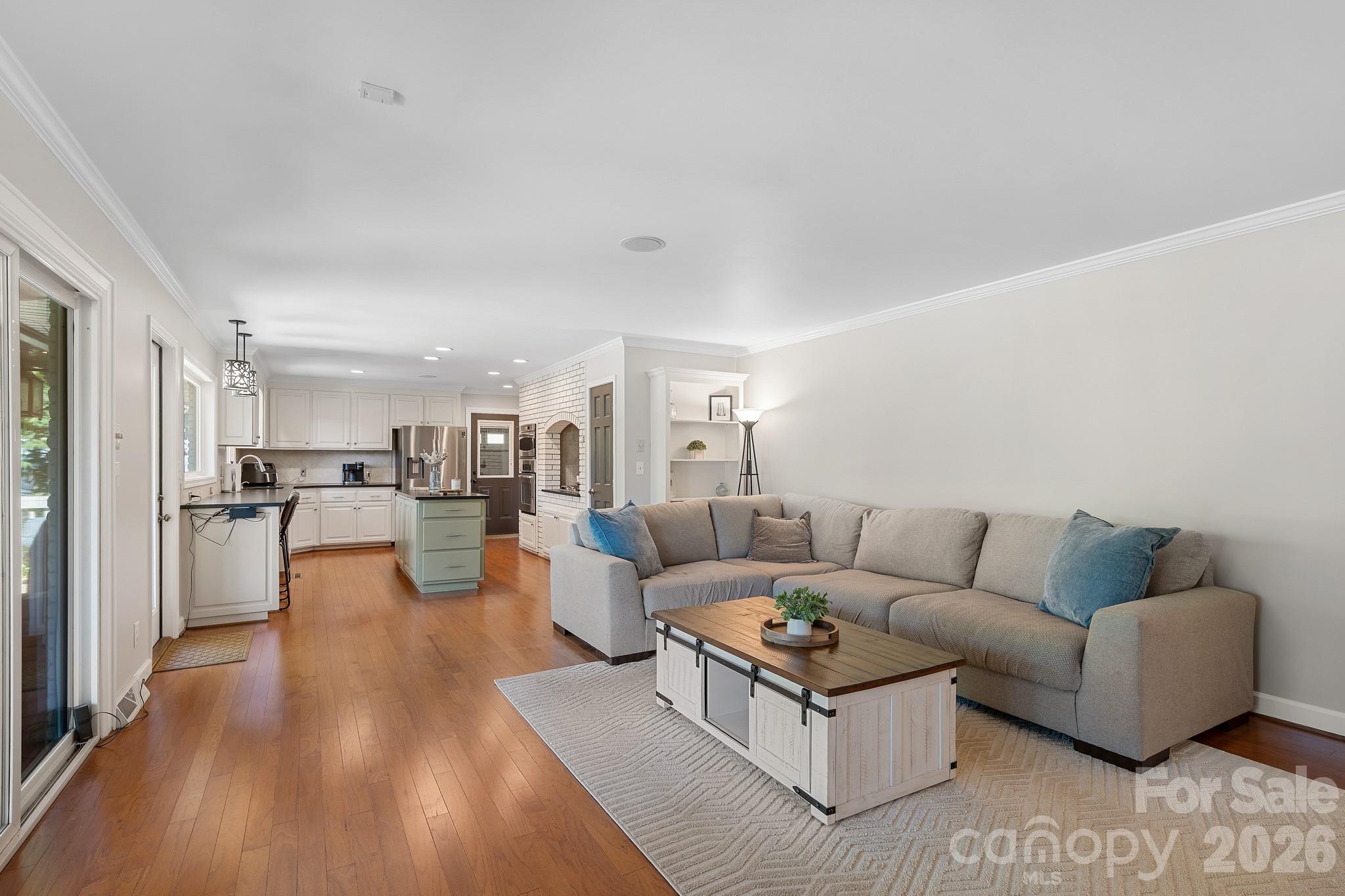 3713 Saint Regis Drive