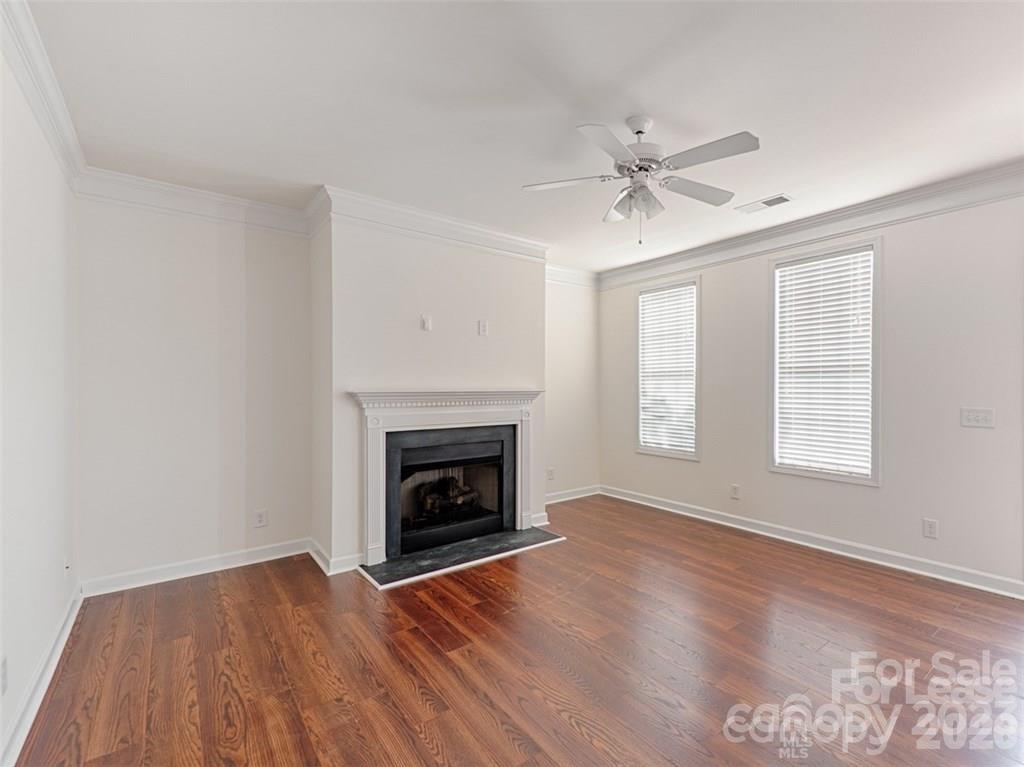 242 Welton Way